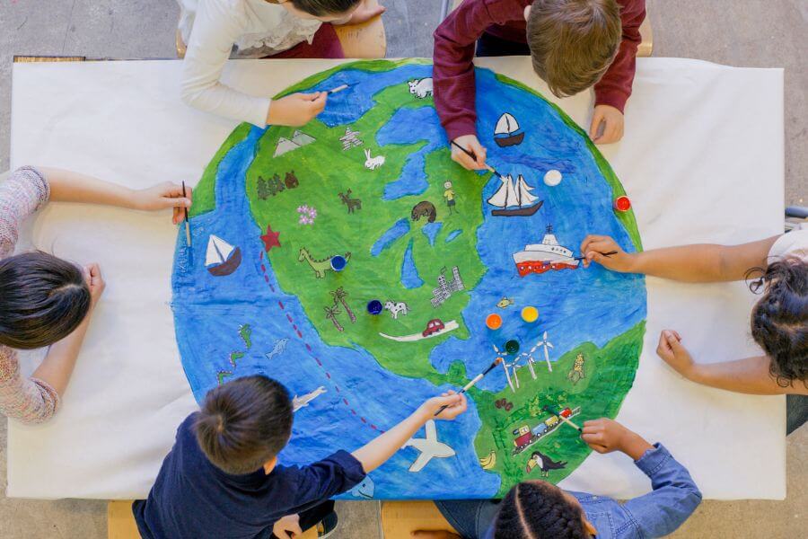 kids drawing a map